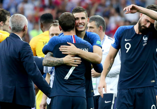 们的战术执 们的战术执